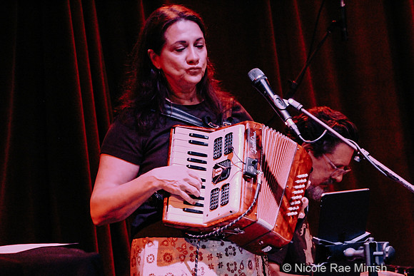 Del Roscoe (Nicole Rae Minish)