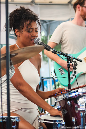 Drí and the Violence (Nicole Rae Minish)