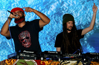 Ishues and Selector JiiG (CJ Bartunek)