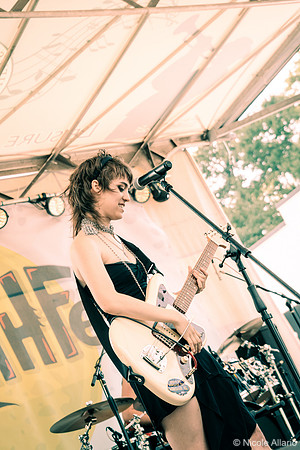 Viv and The Things (Nicole Allario)