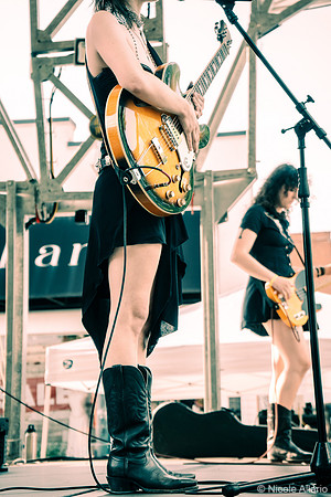 Viv and The Things (Nicole Allario)