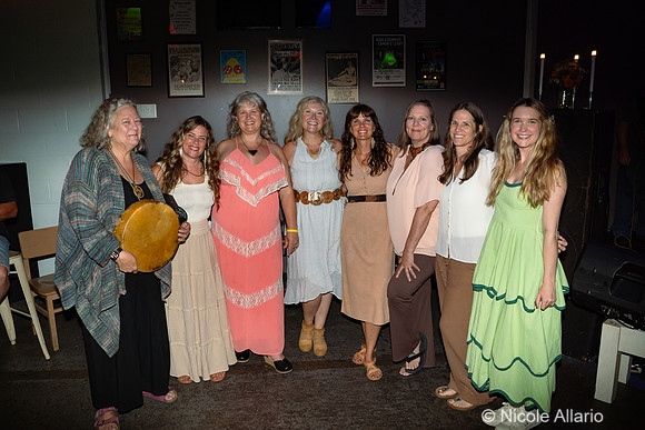 Priestess Choir (Nicole Allario)