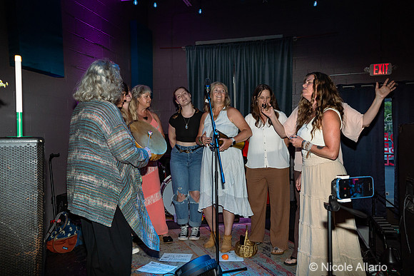Priestess Choir (Nicole Allario)