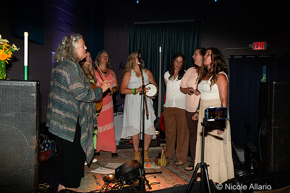 Priestess Choir (Nicole Allario)