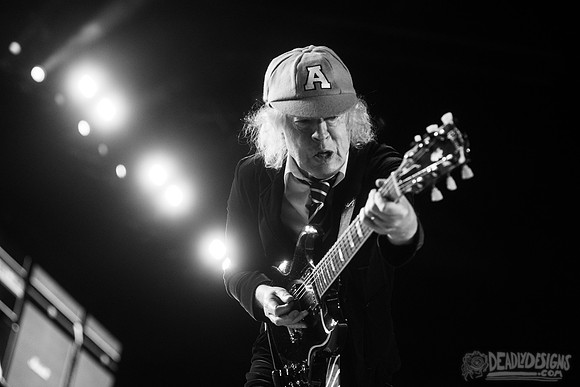 AC/DC