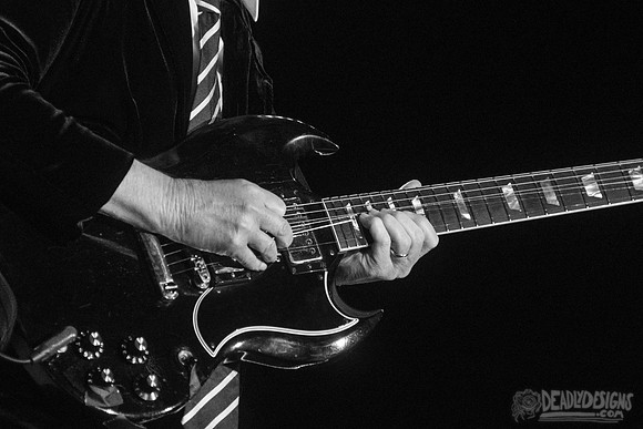 AC/DC