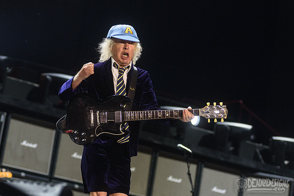 AC/DC
