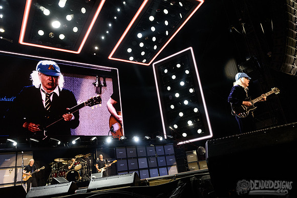 AC/DC