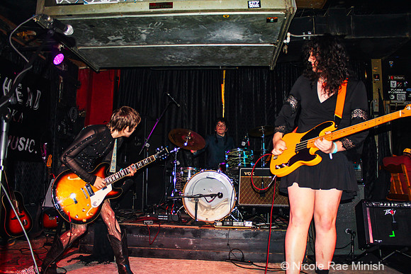 Viv and the Things (by Nicole Rae Minish)