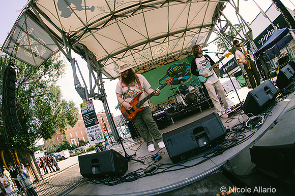 Wim Tapley & The Cannons (by Nicole Allario)