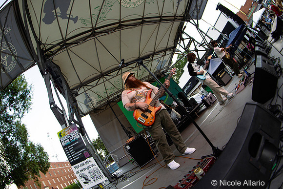 Wim Tapley & The Cannons (by Nicole Allario)