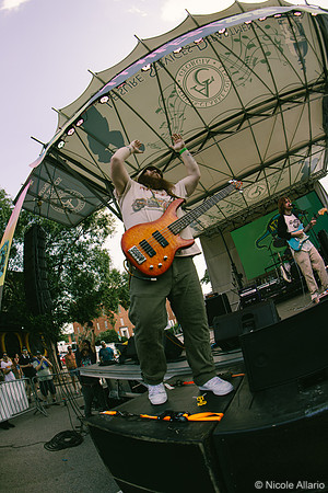 Wim Tapley & The Cannons (by Nicole Allario)