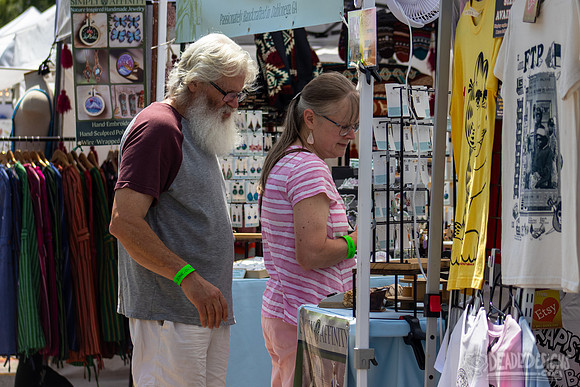 Artist Market (by Nicole Allario)
