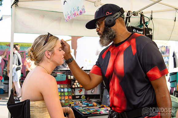 Artist Market (by Nicole Allario)