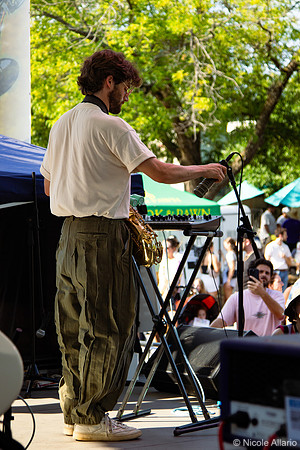 Wim Tapley & The Cannons (by Nicole Allario)