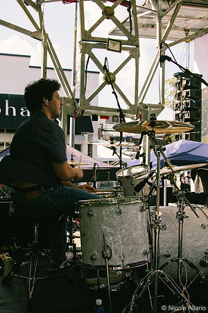 Wim Tapley & The Cannons (by Nicole Allario)