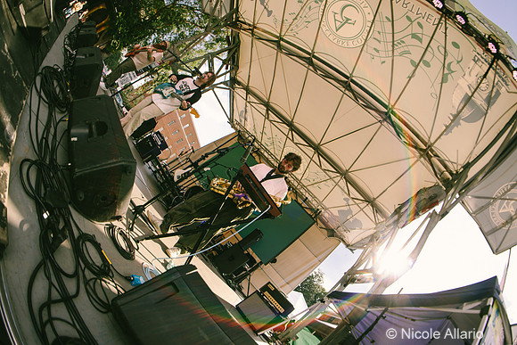 Wim Tapley & The Cannons (by Nicole Allario)