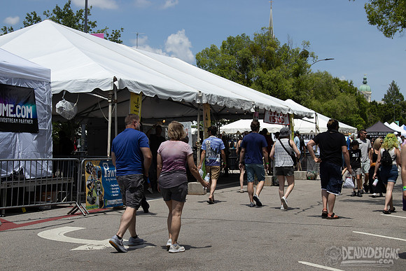 Artist Market (by Nicole Allario)