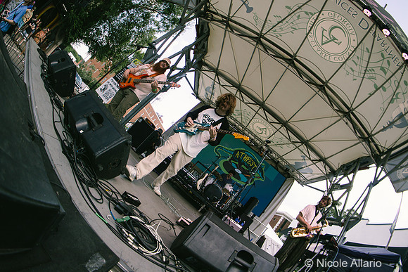 Wim Tapley & The Cannons (by Nicole Allario)