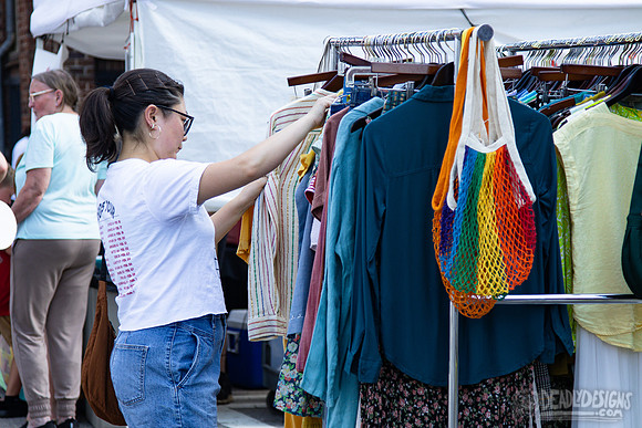 Artist Market (by Nicole Allario)