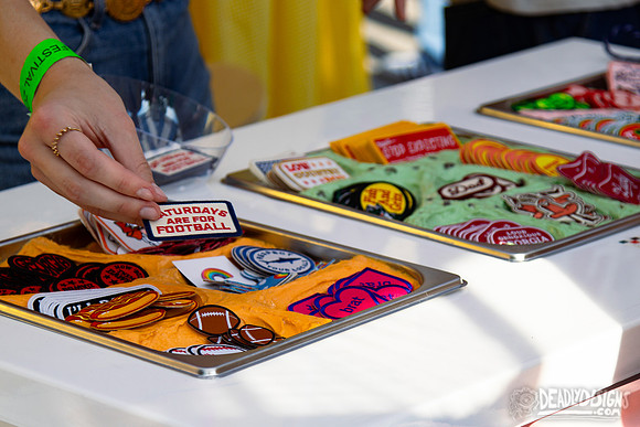 Artist Market (by Nicole Allario)