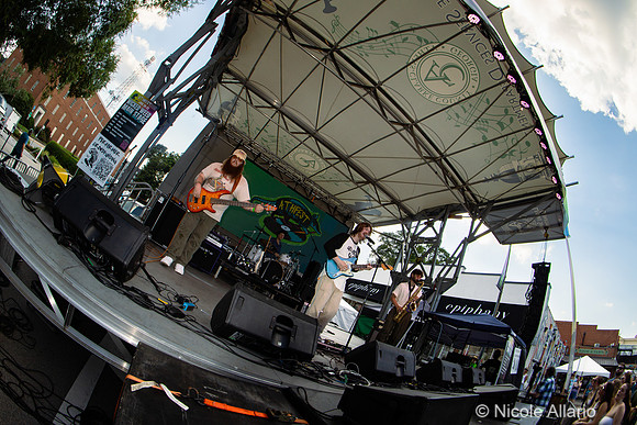 Wim Tapley & The Cannons (by Nicole Allario)