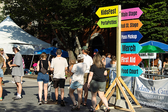 Artist Market (by Nicole Allario)