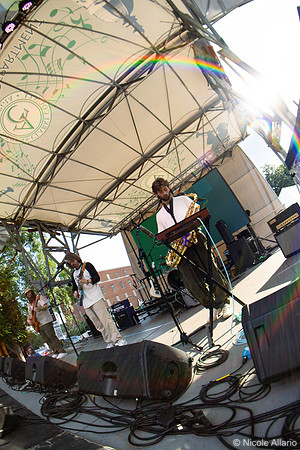 Wim Tapley & The Cannons (by Nicole Allario)