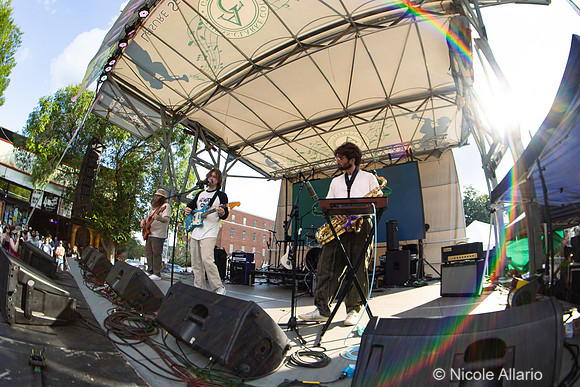 Wim Tapley & The Cannons (by Nicole Allario)