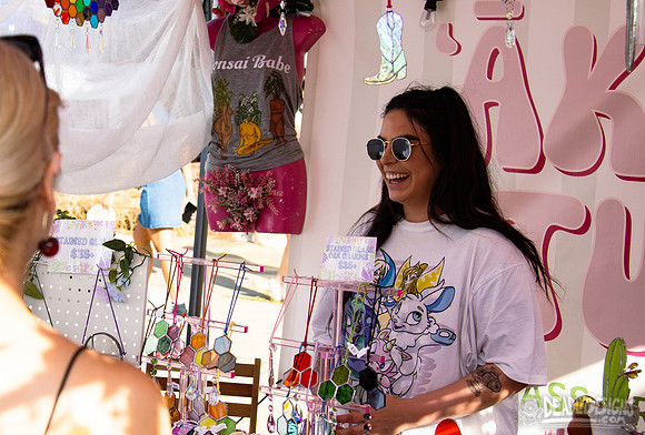Artist Market (by Nicole Allario)