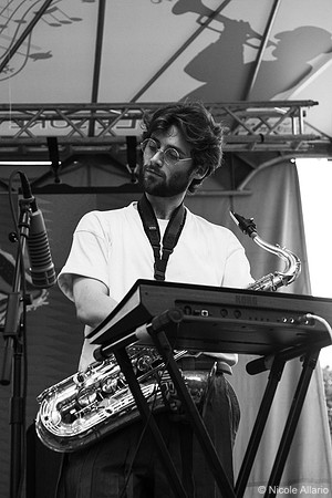 Wim Tapley & The Cannons (by Nicole Allario)
