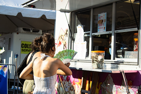 Artist Market (by Nicole Allario)