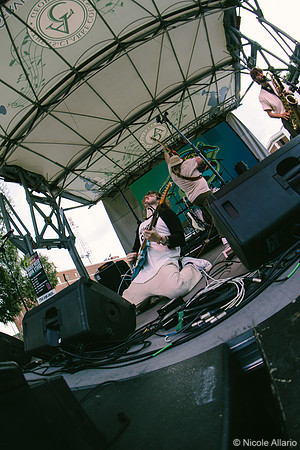 Wim Tapley & The Cannons (by Nicole Allario)