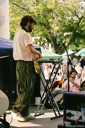 Wim Tapley & The Cannons (by Nicole Allario)