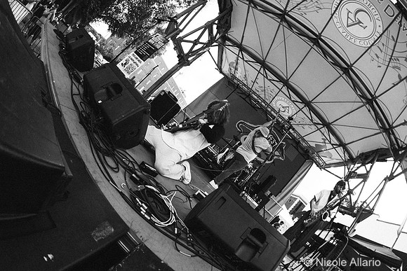 Wim Tapley & The Cannons (by Nicole Allario)