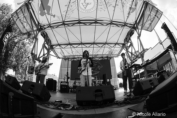 Wim Tapley & The Cannons (by Nicole Allario)