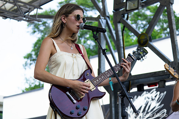 Bea Porges (by Nicole Allario)