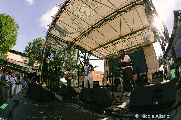 Wim Tapley & The Cannons (by Nicole Allario)