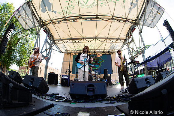 Wim Tapley & The Cannons (by Nicole Allario)
